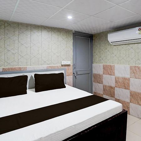 Hotel O Anant Ghaziabad Buitenkant foto