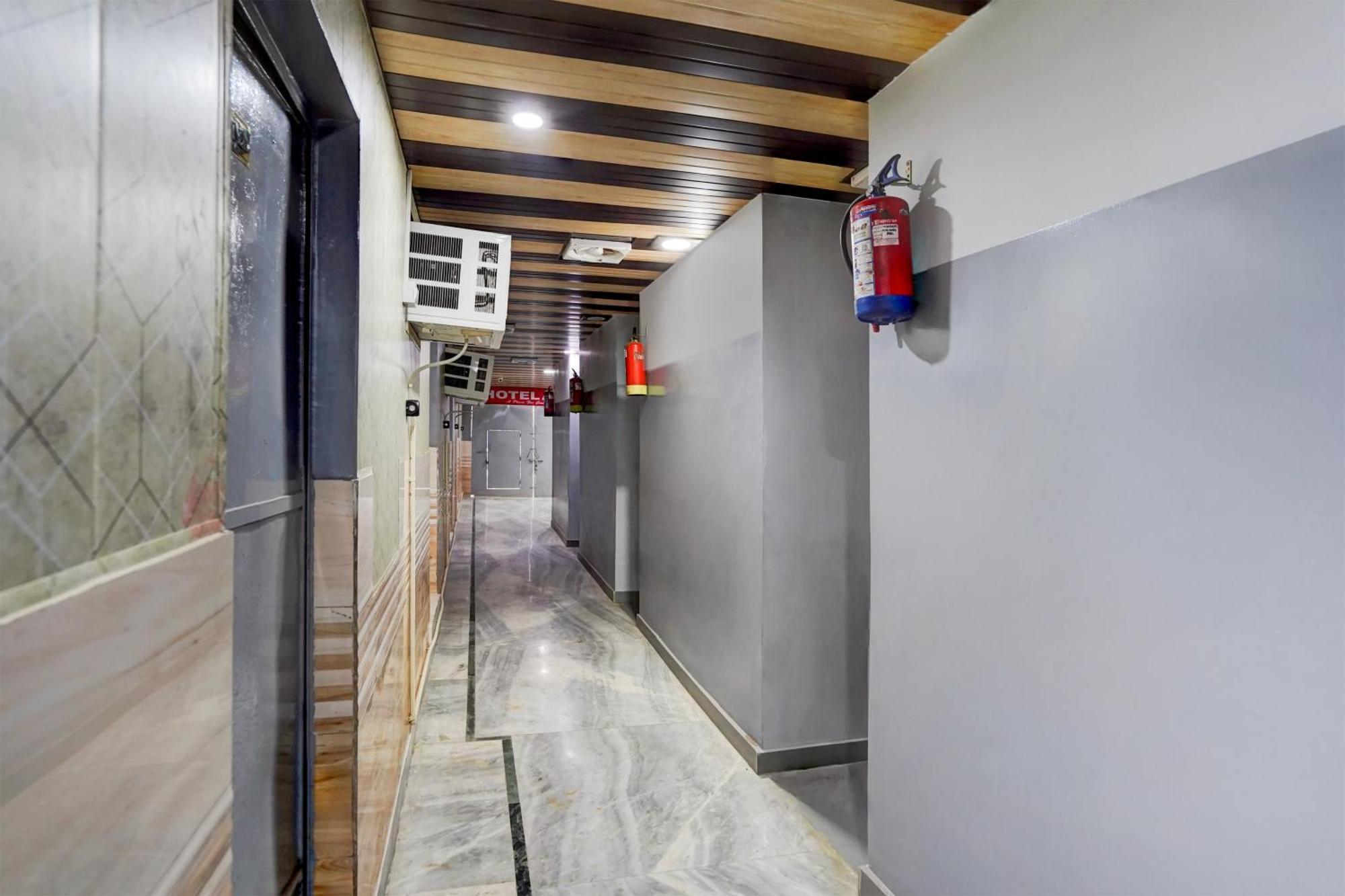 Hotel O Anant Ghaziabad Buitenkant foto